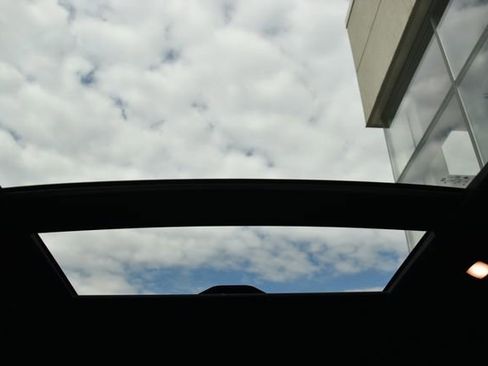 Used 2021 INFINITI QX50 Luxe w/ Appearance Package image 17