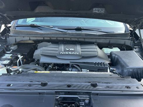 Used 2018 Nissan Titan SL w/ Midnight Edition image 16