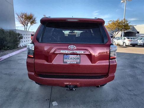 Used 2019 Toyota 4Runner SR5 Premium image 5