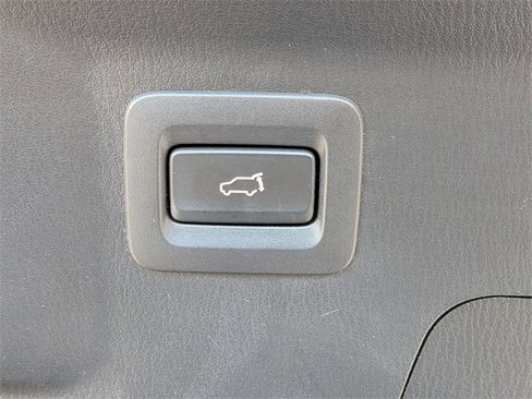 Used 2023 MAZDA CX-9 Touring image 35