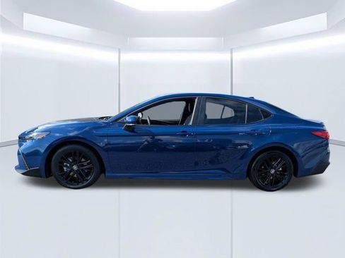 Used 2026 Toyota Camry SE FWD image 7