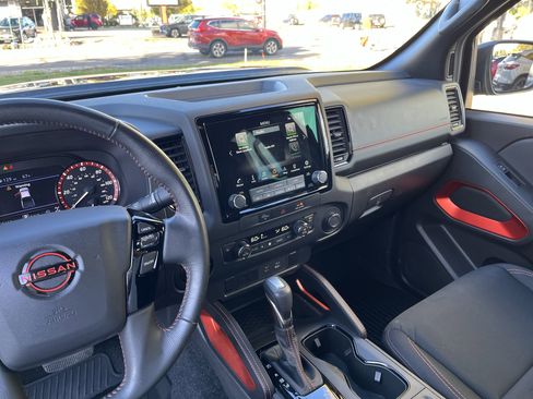 Used 2024 Nissan Frontier PRO-4X w/ Off-Road Protection Package image 20