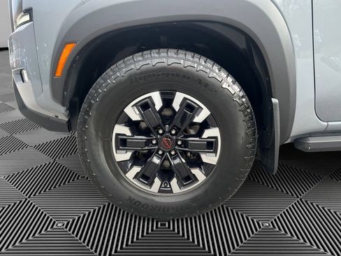 Used 2022 Nissan Frontier PRO-4X image 9