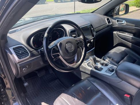 Used 2019 Jeep Grand Cherokee Limited AWD/4WD image 13