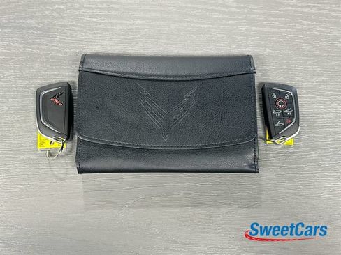 Used 2022 Chevrolet Corvette Stingray Premium Conv w/ Z51 Performance Package RWD image 55