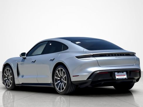 Used 2021 Porsche Taycan RWD image 3