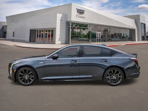 New 2026 Cadillac CT5 V image 3