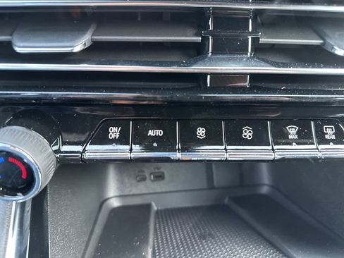 New 2026 Chevrolet Traverse High Country FWD image 21