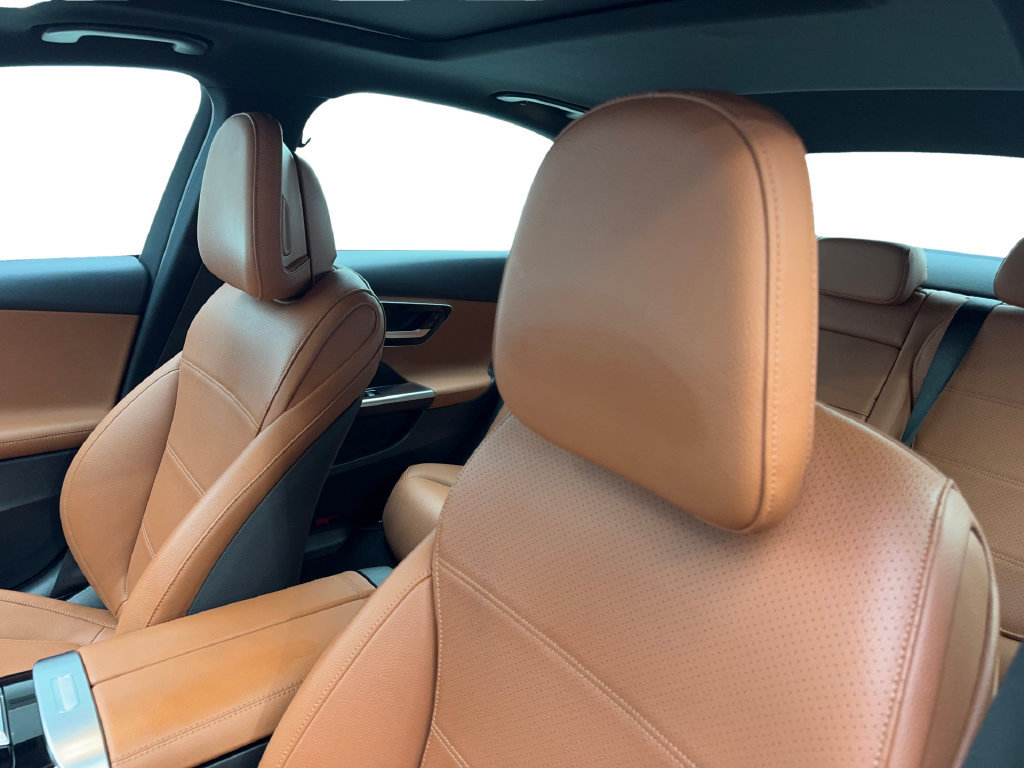 Used 2022 Mercedes-Benz C 300 Sedan image 28