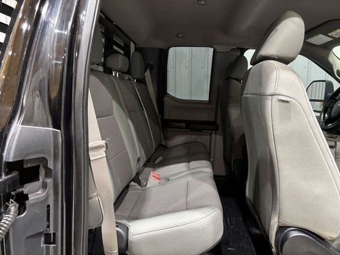 Used 2018 Ford F250 XL w/ Power Equipment Group AWD/4WD image 14
