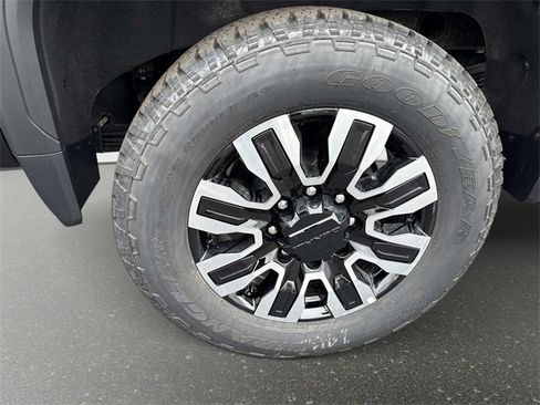 New 2026 GMC Sierra 2500 Denali Ultimate image 10