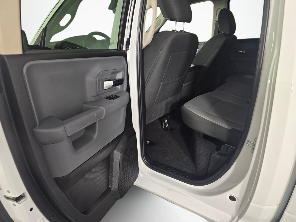 Used 2024 RAM 1500 Classic SLT AWD/4WD image 35