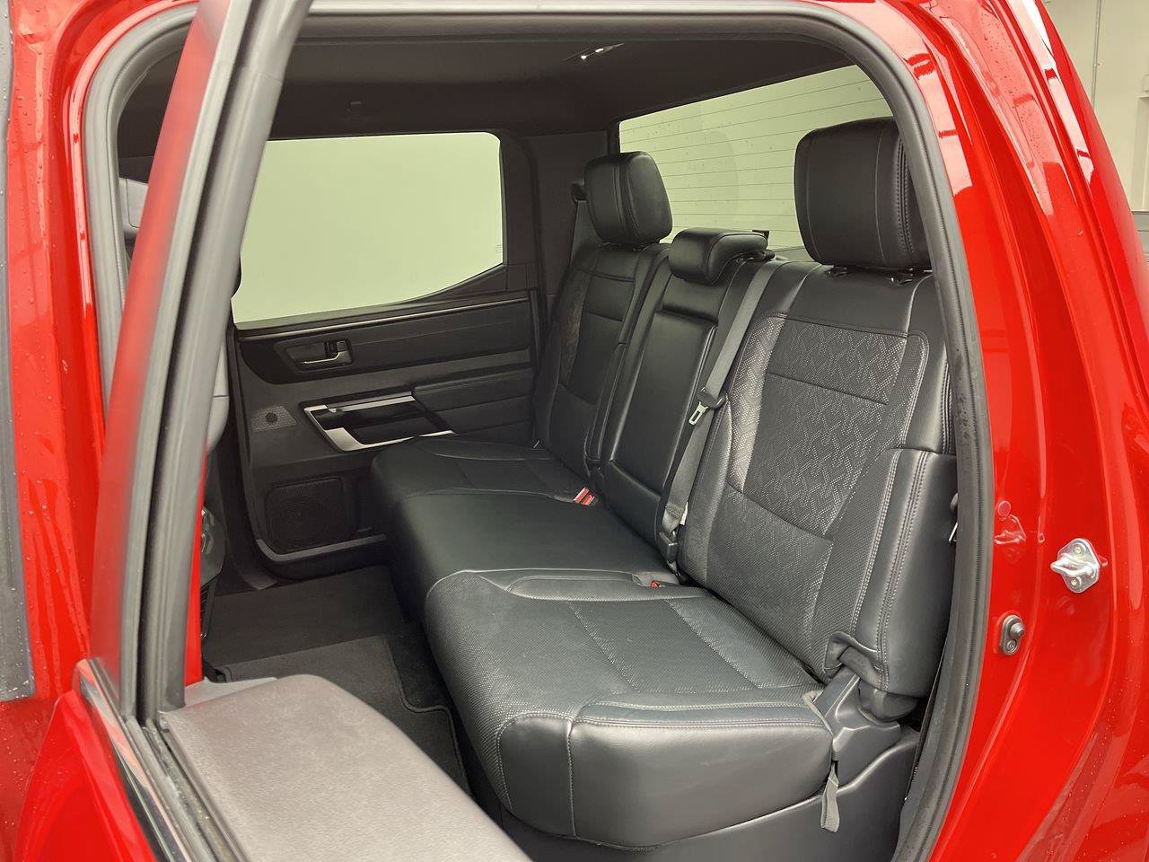 Used 2025 Toyota Tundra Limited AWD/4WD image 11