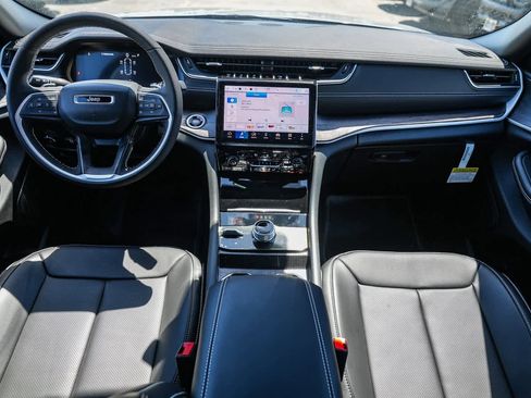 New 2025 Jeep Grand Cherokee L Limited w/ Luxury Tech Group II image 13