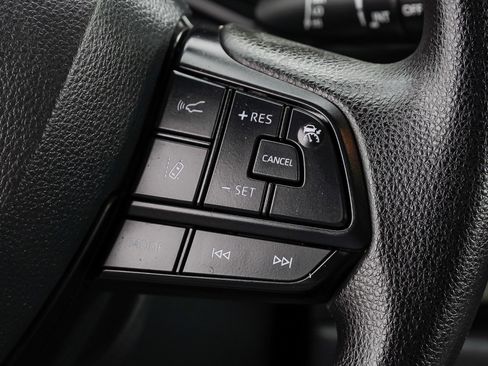 Used 2024 Toyota Sienna LE image 32