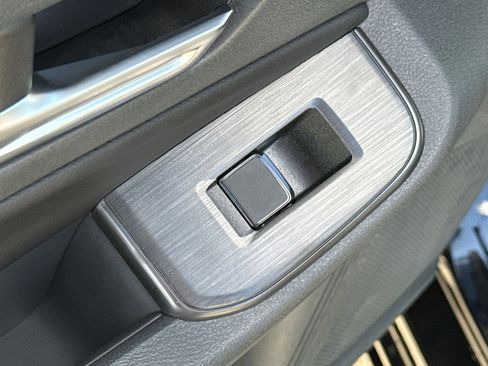 New 2026 Nissan Sentra SR FWD image 30