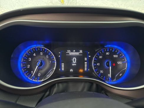 Used 2024 Chrysler Voyager LX FWD image 17