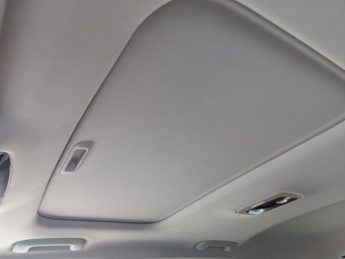 Certified 2024 Kia Seltos SX w/ SX Sunroof Package image 29