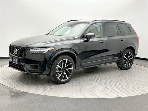 Used 2023 Volvo XC90 T8 Ultimate image 1