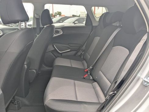 Certified 2025 Kia Soul LX w/ LX Technology Package FWD image 12