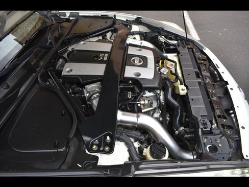 Used 2016 Nissan 370Z Coupe image 36