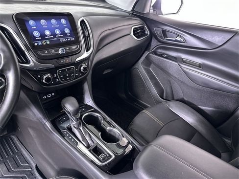 Used 2024 Chevrolet Equinox Premier image 36