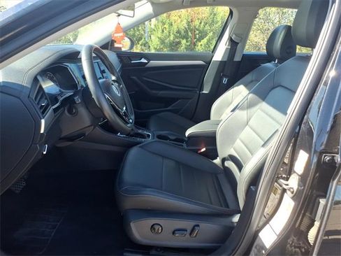 Used 2021 Volkswagen Jetta SE image 26