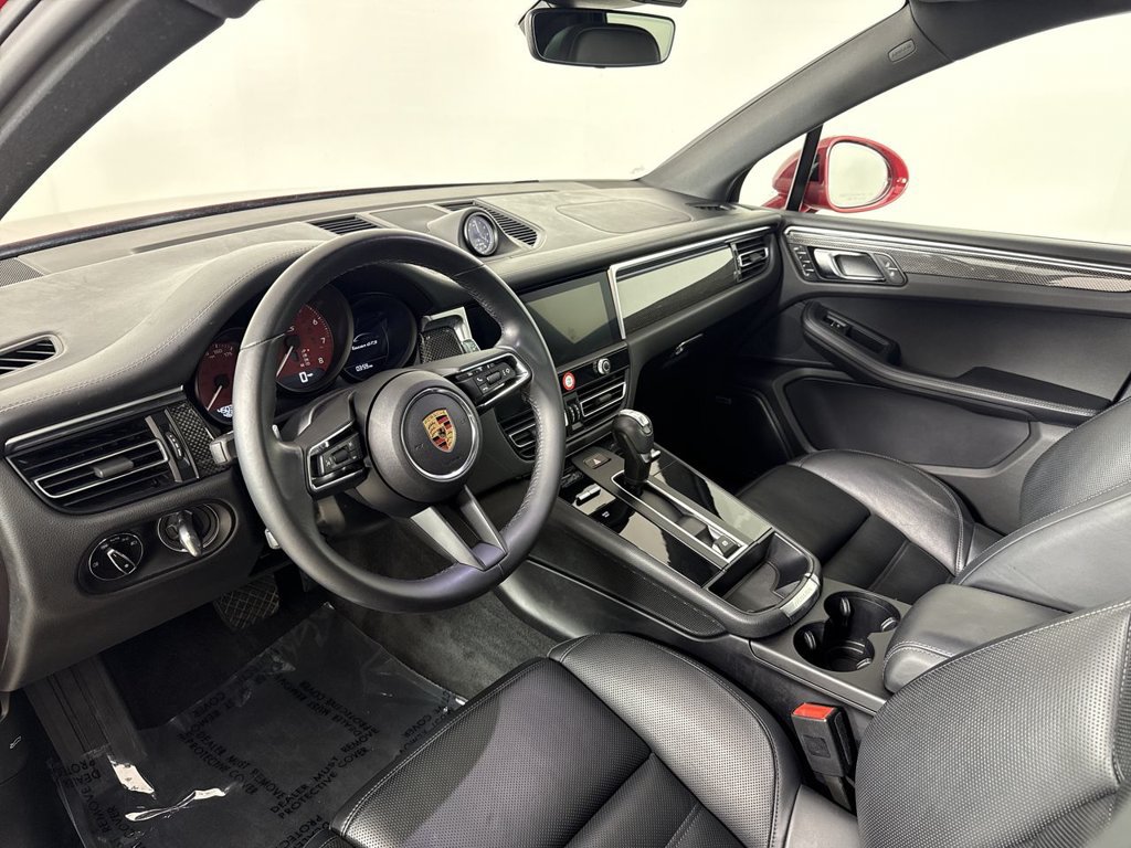 Certified 2024 Porsche Macan GTS AWD/4WD image 4