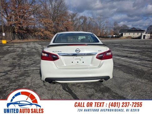 Used 2017 Nissan Altima 2.5 SR w/ Midnight Edition Package image 4