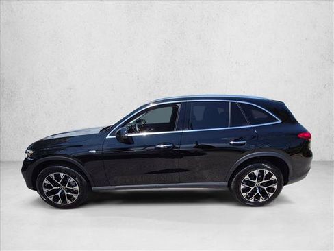 Used 2025 Mercedes-Benz GLC 350e 4MATIC image 9