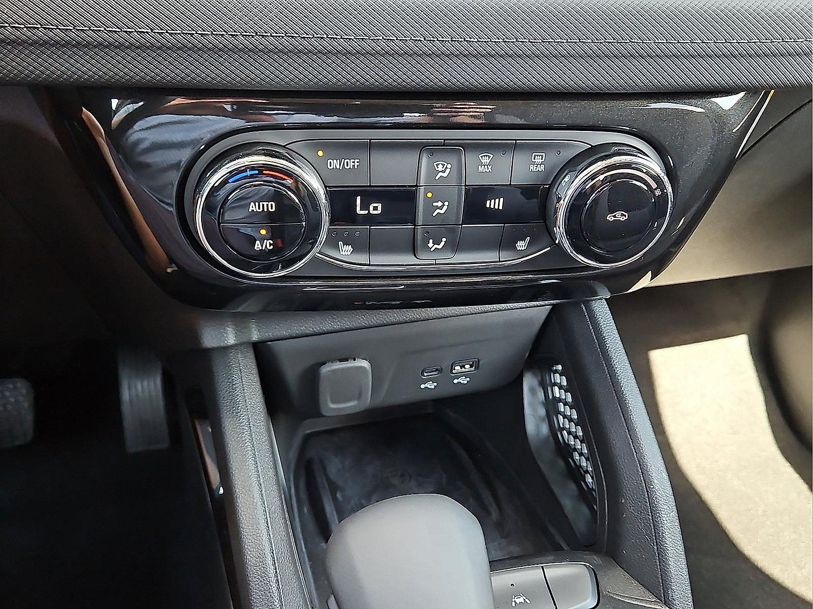 Used 2026 Chevrolet TrailBlazer LT w/ Convenience Package FWD image 14