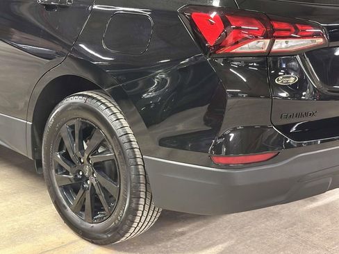 Used 2024 Chevrolet Equinox LS w/ LS Convenience Package image 11