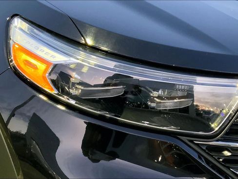 Used 2023 Ford Explorer XLT w/ Equipment Group 202A image 25