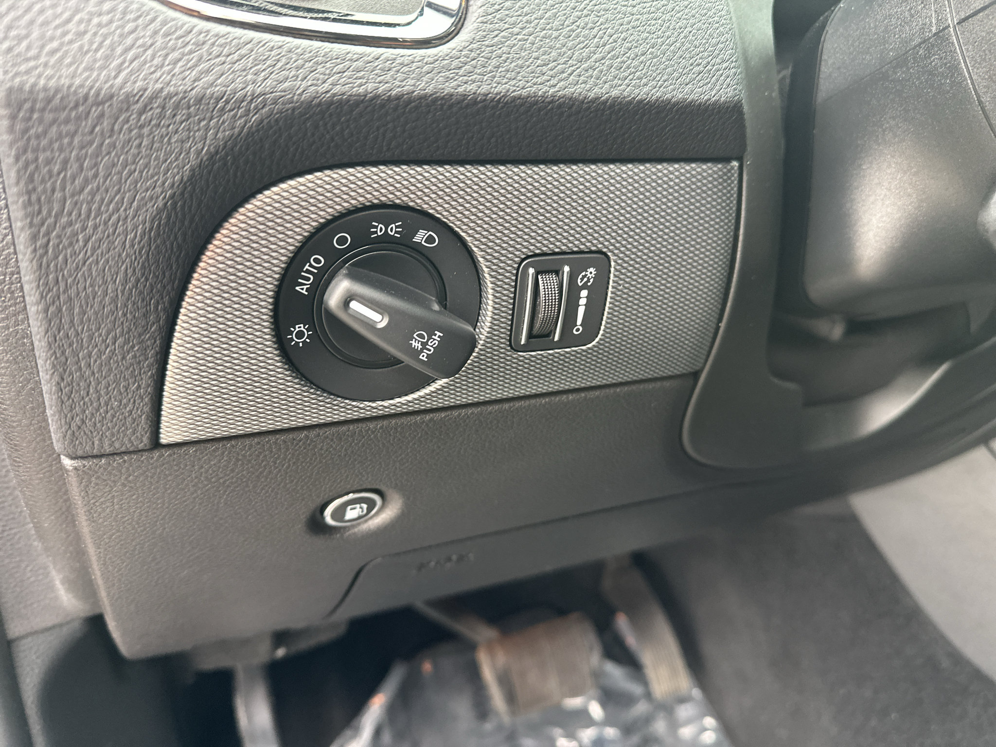 Used 2020 Dodge Durango R/T AWD/4WD image 14