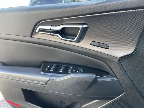 Certified 2023 Kia Sportage SX image 10