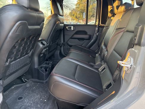 Used 2022 Jeep Gladiator Rubicon w/ Trailer Tow Package image 9