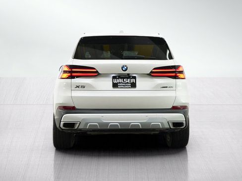 Used 2024 BMW X5 xDrive40i AWD/4WD image 4