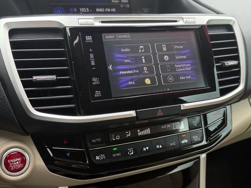 Used 2017 Honda Accord EX image 26