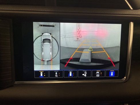 Used 2022 GMC Yukon Denali w/ Max Trailering Package image 14