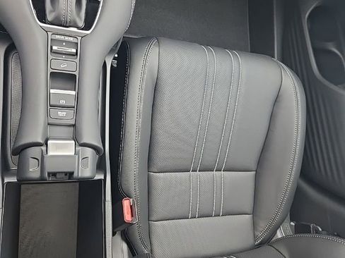 Certified 2026 Honda HR-V EX-L image 23
