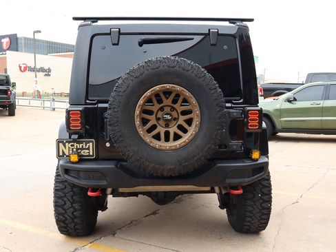 Used 2017 Jeep Wrangler Unlimited Rubicon image 20