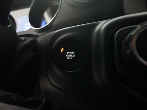 Used 2022 Jeep Wrangler Unlimited Sahara image 30