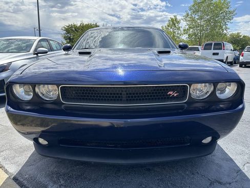 Used 2014 Dodge Challenger R/T RWD image 4