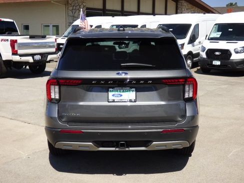 New 2026 Ford Explorer Active w/ Active Comfort Package RWD image 4