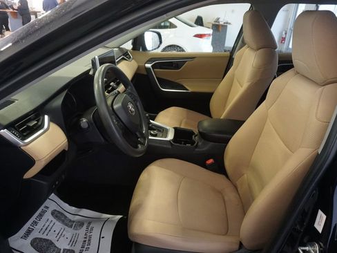 Used 2025 Toyota RAV4 LE image 16