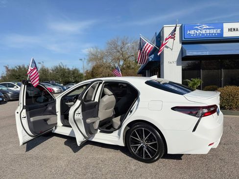 Used 2022 Toyota Camry SE image 24