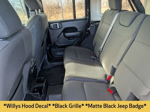 Used 2022 Jeep Wrangler Unlimited Sport image 19