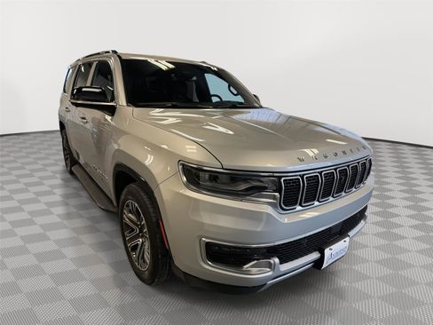 Used 2024 Jeep Wagoneer Series II w/ Convenience Group I AWD/4WD image 5
