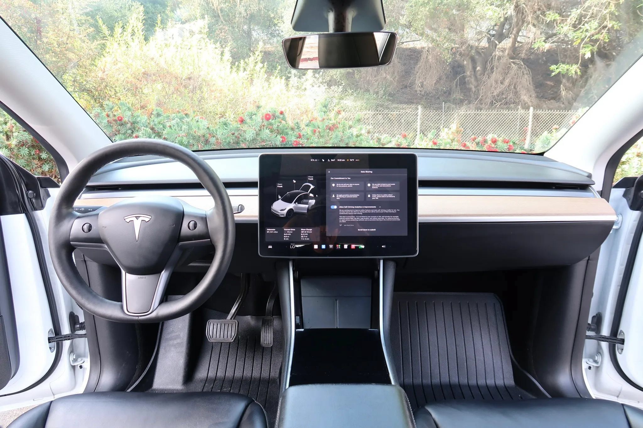 Used 2021 Tesla Model Y Long Range AWD/4WD image 30