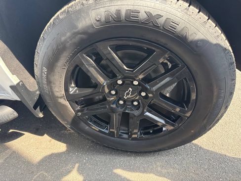 Used 2021 Chevrolet Silverado 1500 Custom w/ Rally Edition AWD/4WD image 12